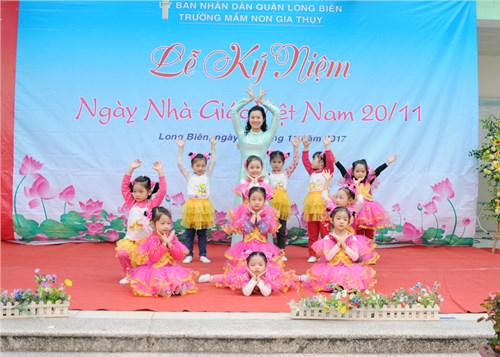 Trường mầm non Gia Thụy tưng bừng kỉ niệm 35 năm ngày nhà giáo Việt Nam